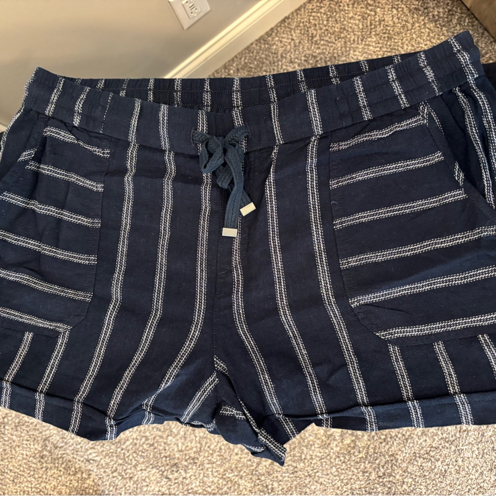 Style & Co. Navy Shorts with White Vertical Stitch Stripes